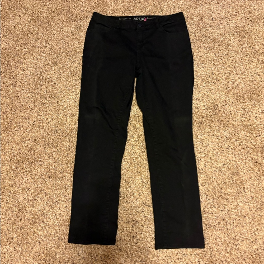Apt. 9 Black Straight Leg Women's Jeans in Curvy Fit ❤️